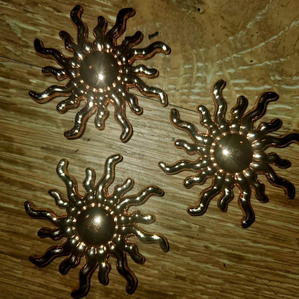 Large Metallic Sunburst Accent Charms